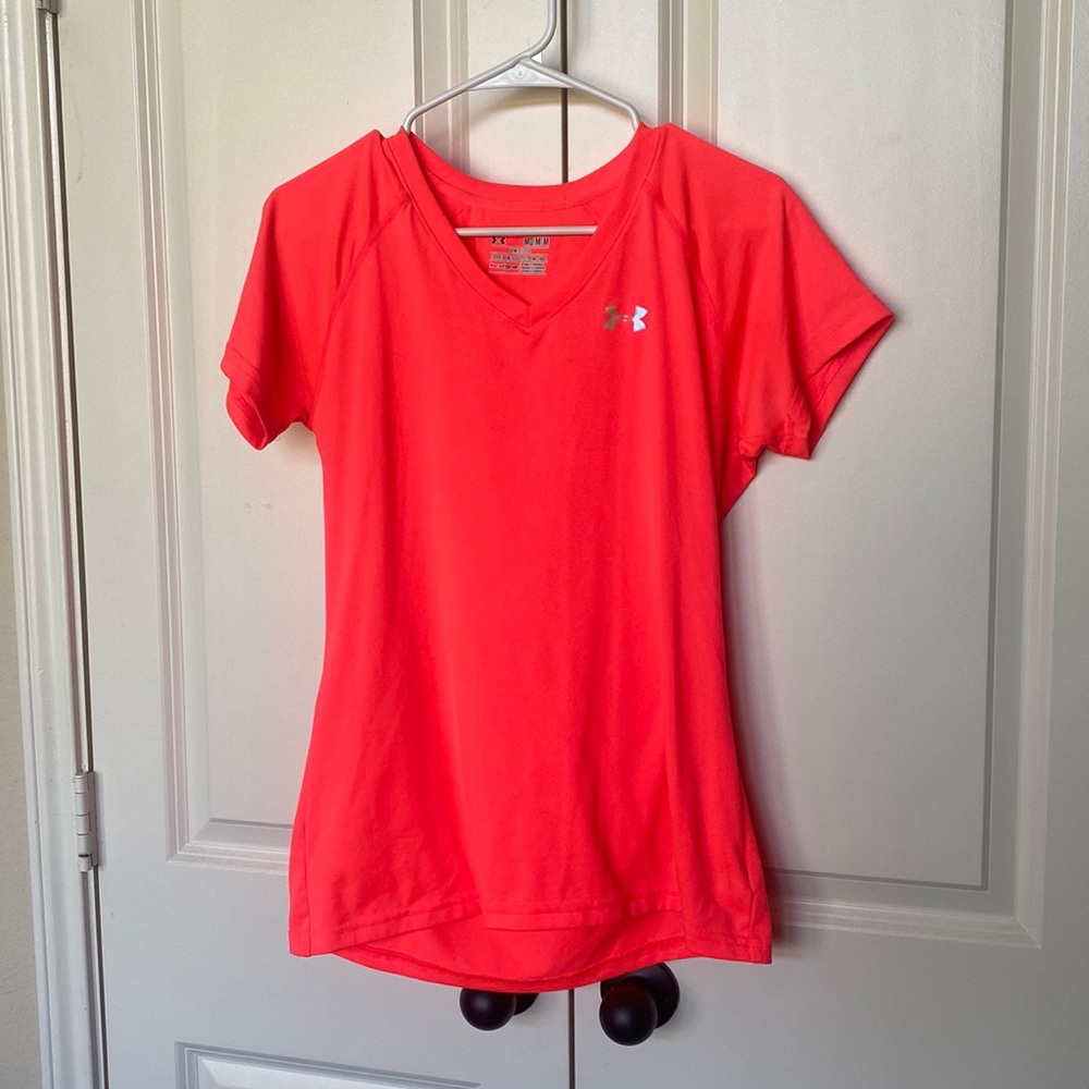 Under Armour - semi-fitted workout top - Neon pink - M